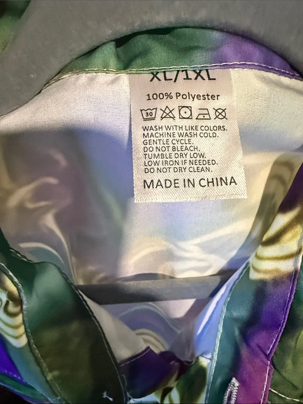 Men’s Green & Purple Mardi Gras Print Button-Up Top
